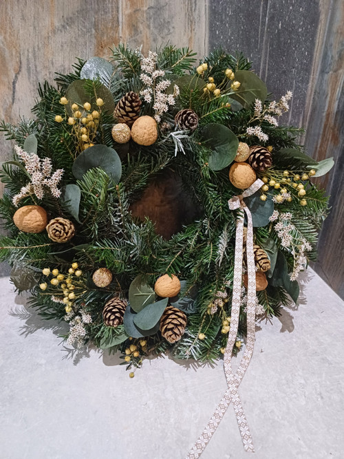 Adventní věnec z jedličky — foto 3