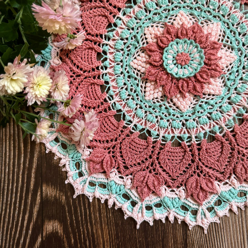 Háčkovaná dečka strukturovaná 32 cm — foto 2