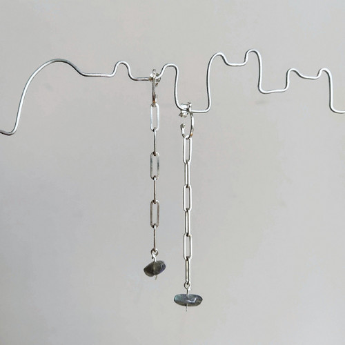 Zen Paper Clip Náušnice Labradorit — foto 4