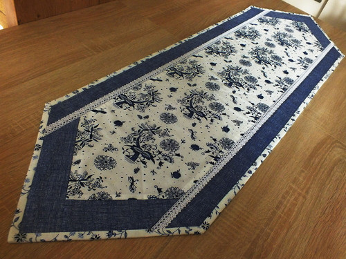 Středový běhoun - cibulákový ubrus — foto 2
