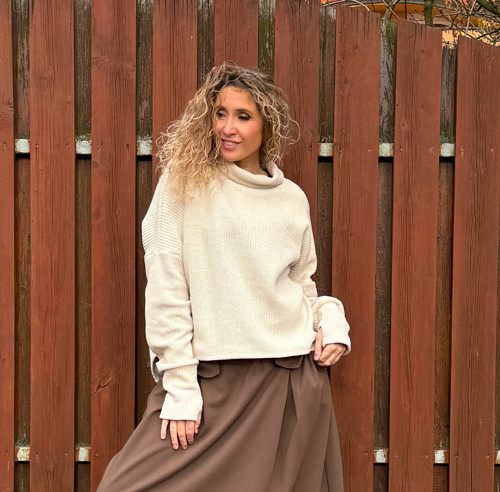 Béžový svetr — foto 2
