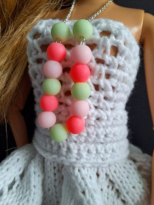 Obleček pro Barbie: háčkované šaty a svetřík — foto 5
