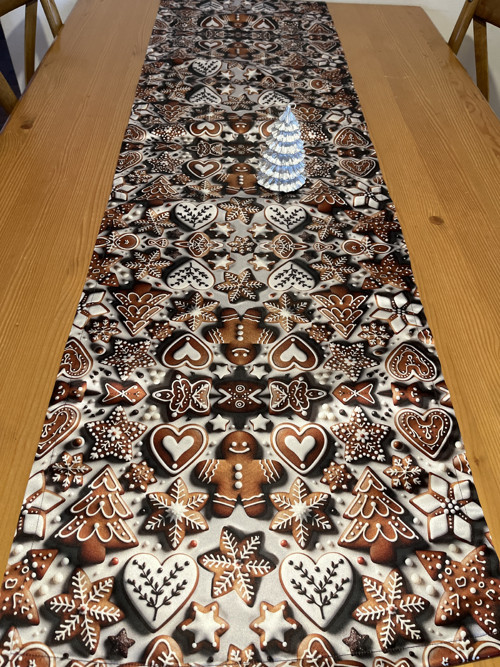 Vánoční běhoun “Perníček” 150/41cm — foto 3