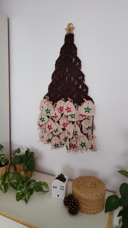 Macramé vánoční stromeček - adventní kalendář — foto 4
