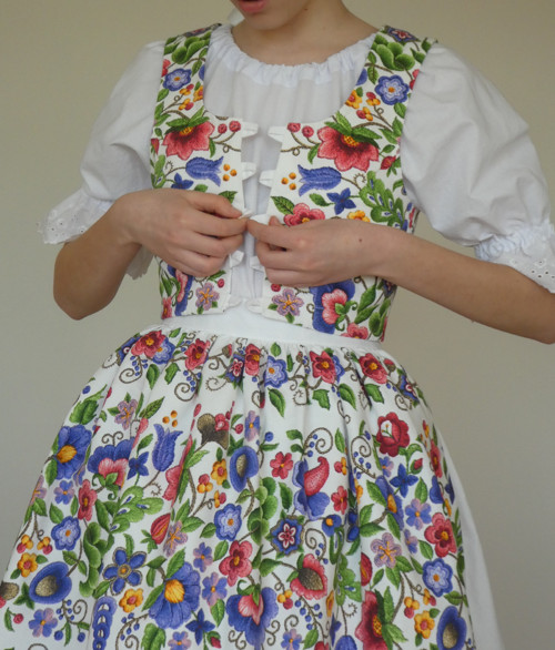 Lajblík Farebný folklór — foto 3