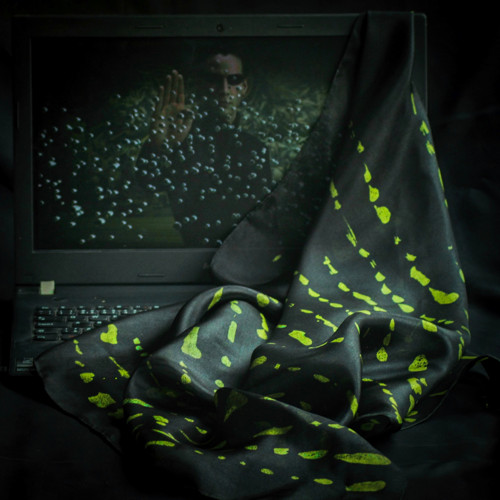 Hedvábný šátek - Matrix — foto 3