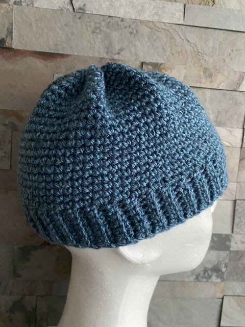 Háčkovaná čepice v jemném melíru unisex — foto 2