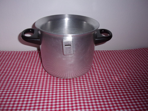 Mlékovar s píšťalkou — foto 2