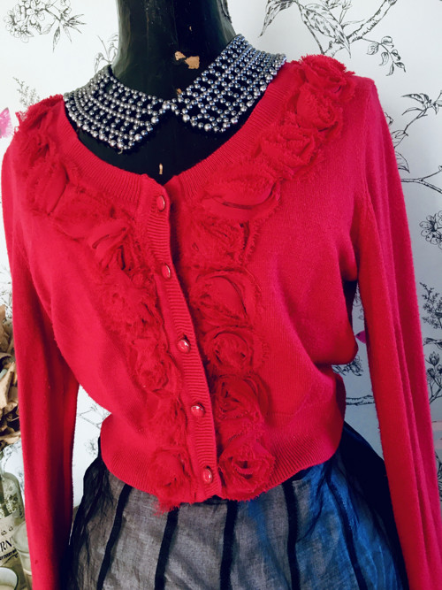 Svetřík romantic red — foto 3