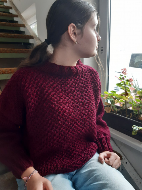 Svetr vínový — foto 3