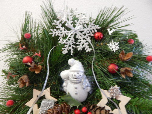Vánoční věnec se sněhulákem - 30 cm — foto 2