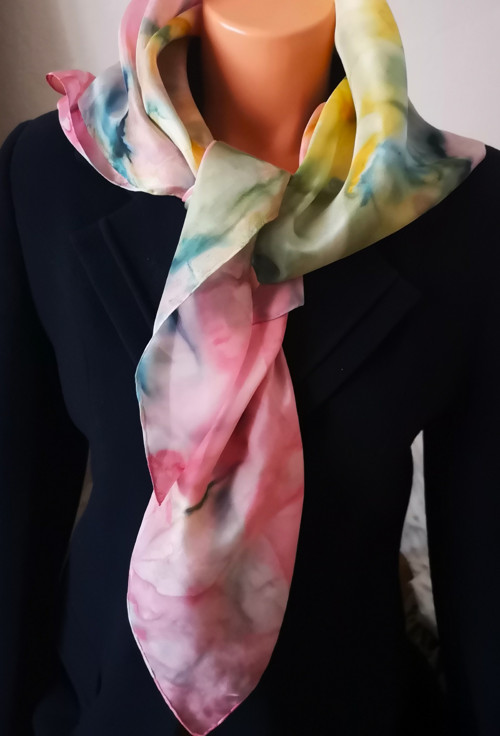 Hedvábný šátek Slunečná — foto 4