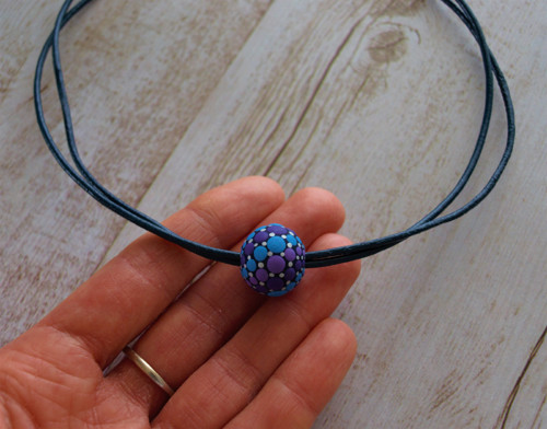 Ručně malovaný korálkový choker — foto 3