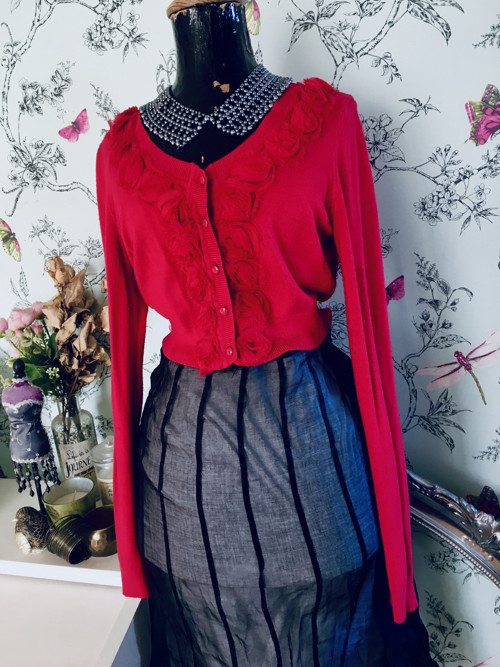 Svetřík romantic red — foto 2