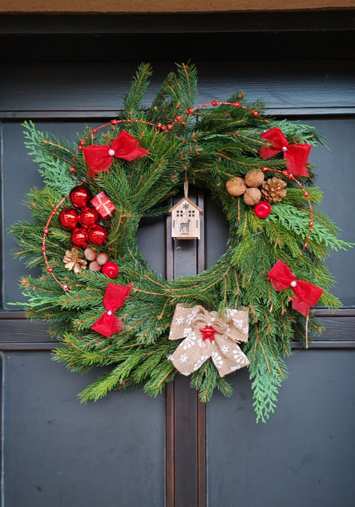 Závěsný adventní věnec — foto 2