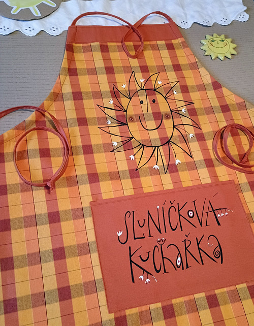 Zástěra se sluníčkem — foto 2
