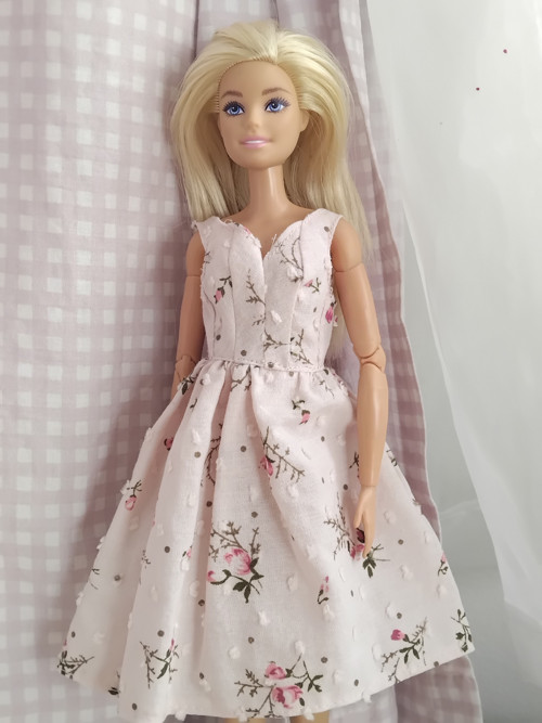 Šaty pro barbie — foto 2