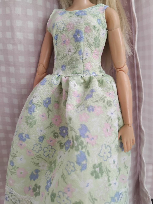 Šaty pro barbie — foto 6