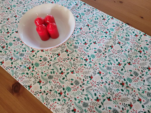 Vánoční běhoun s cesmínou (148x46 cm) — foto 5