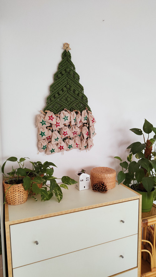 Macramé vánoční stromeček - adventní kalendář — foto 3