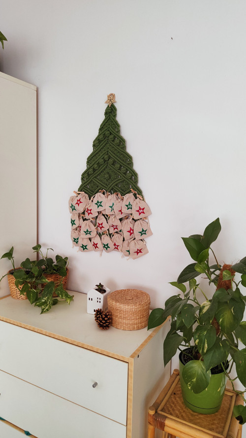 Macramé vánoční stromeček - adventní kalendář — foto 2