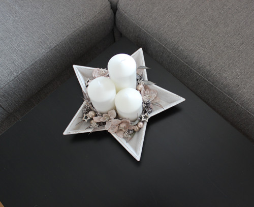 Vánoční svícen s magnoliemi — foto 3