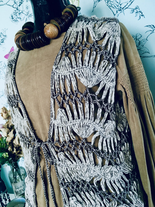 Vestička boho háčkovaná — foto 3