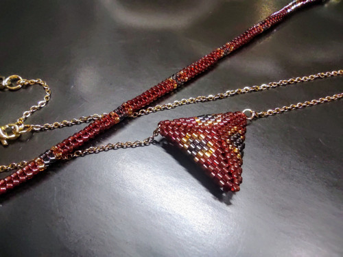 Náhrdelník Teepee red — foto 3