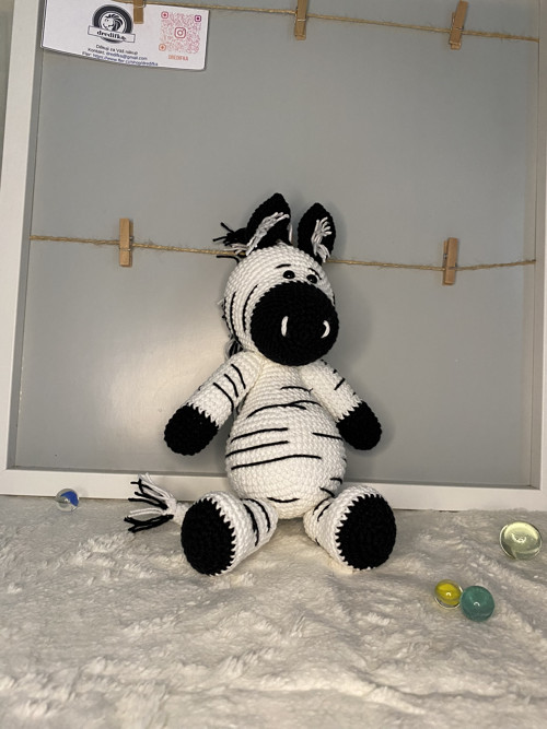 Háčkovaná zebra — foto 2