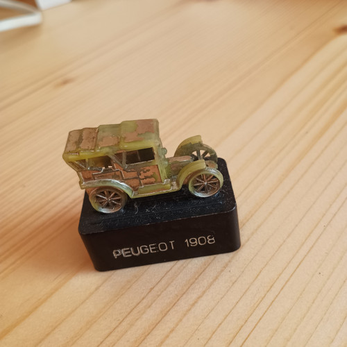 Retro ořezávátko Peugeot 1908 — foto 2