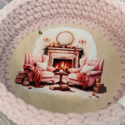 Háčkovaný košíček Teplo domova 20cm — foto 2