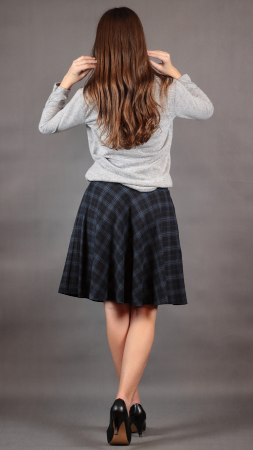 Krátká sukně půlkolová — foto 6