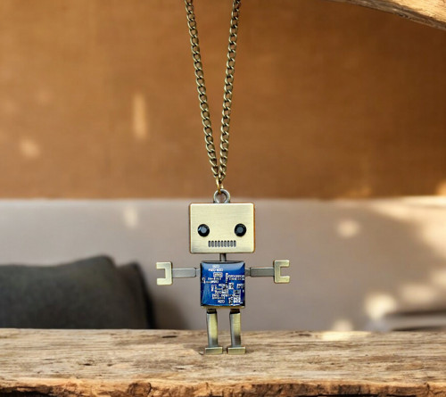 Robot - náhrdelník — foto 2