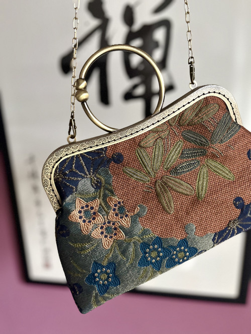 Trendy luxusní kabelka | kovový rám — foto 3