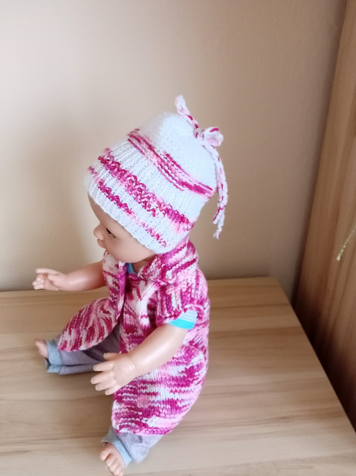 Čepička s vestičkou — foto 2
