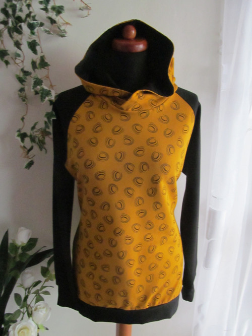 Mikina — foto 3