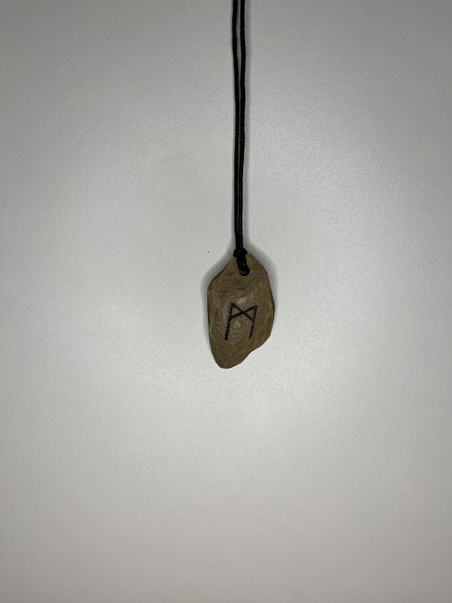 Runový náhrdelník (M - Mannaz) — foto 2
