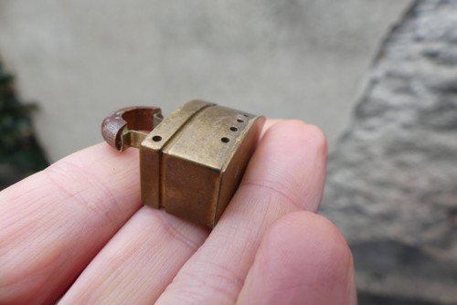 Žehlička...mosazná miniatura — foto 4