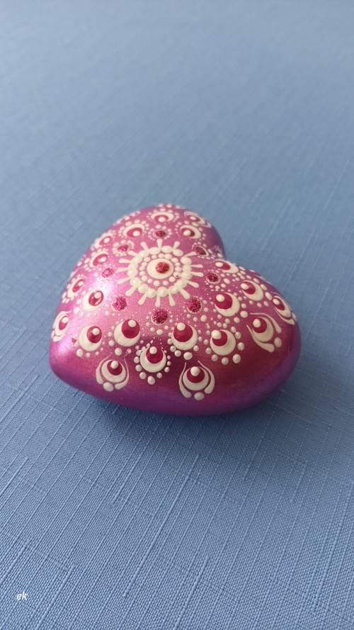 Srdce malovaný kámen, mandala, Valentýn — foto 2