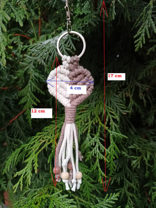 Klíčenka srdce bílá a šedohnědá, macramé — foto 2