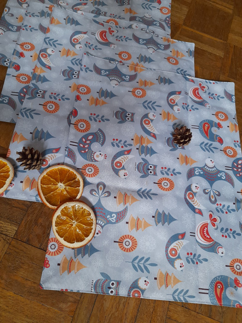 Sada vánočního voděodolného prostírání-holubice — foto 4