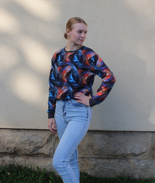 CROP mikina....barevné vlny — foto 2