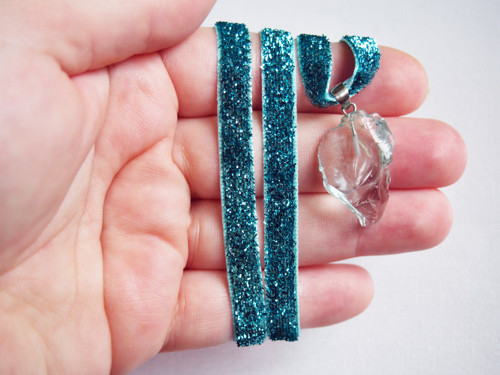 Střípek ledu - choker s fluoritem — foto 3