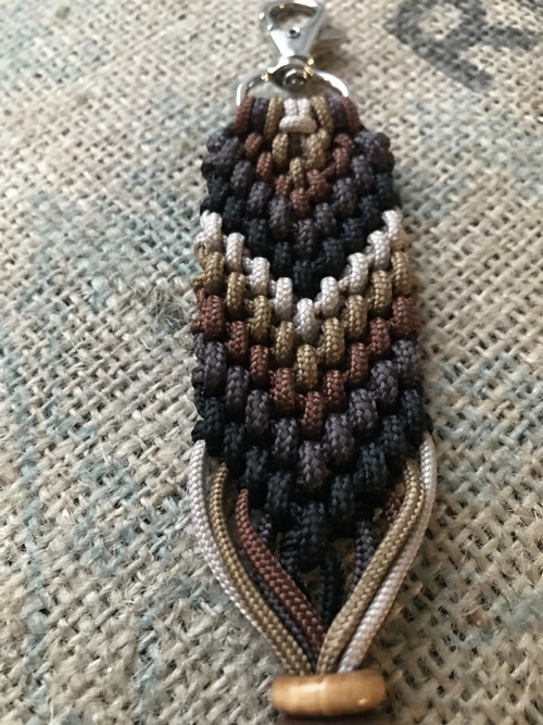 Paracord klíčenka — foto 2