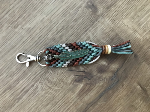 Boho paracord klíčenka — foto 3