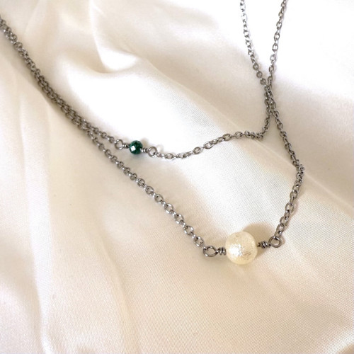 Náhrdelník s perletí a malachitem — foto 3