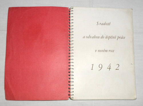 Kroužkový notes, KALENDÁŘ rok 1942 — foto 2