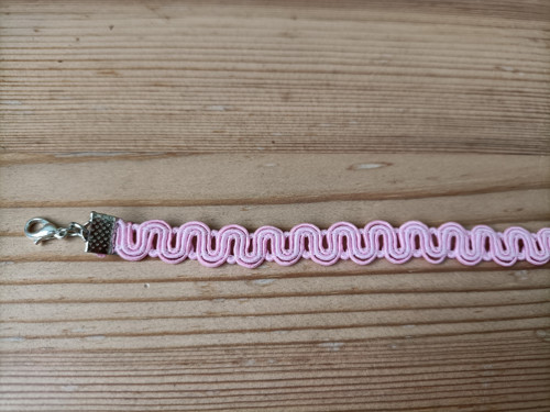 Růžový choker — foto 2