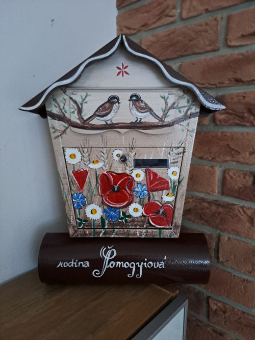 Poštovní schránka - divé maky — foto 2