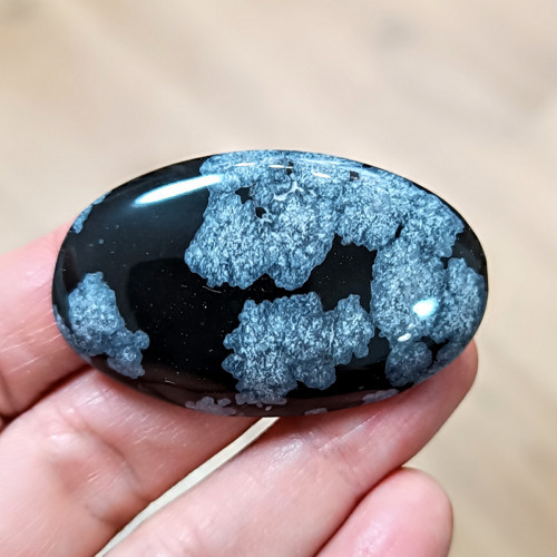 Obsidián (vločkový), ID 4481, 47x39 mm — foto 3